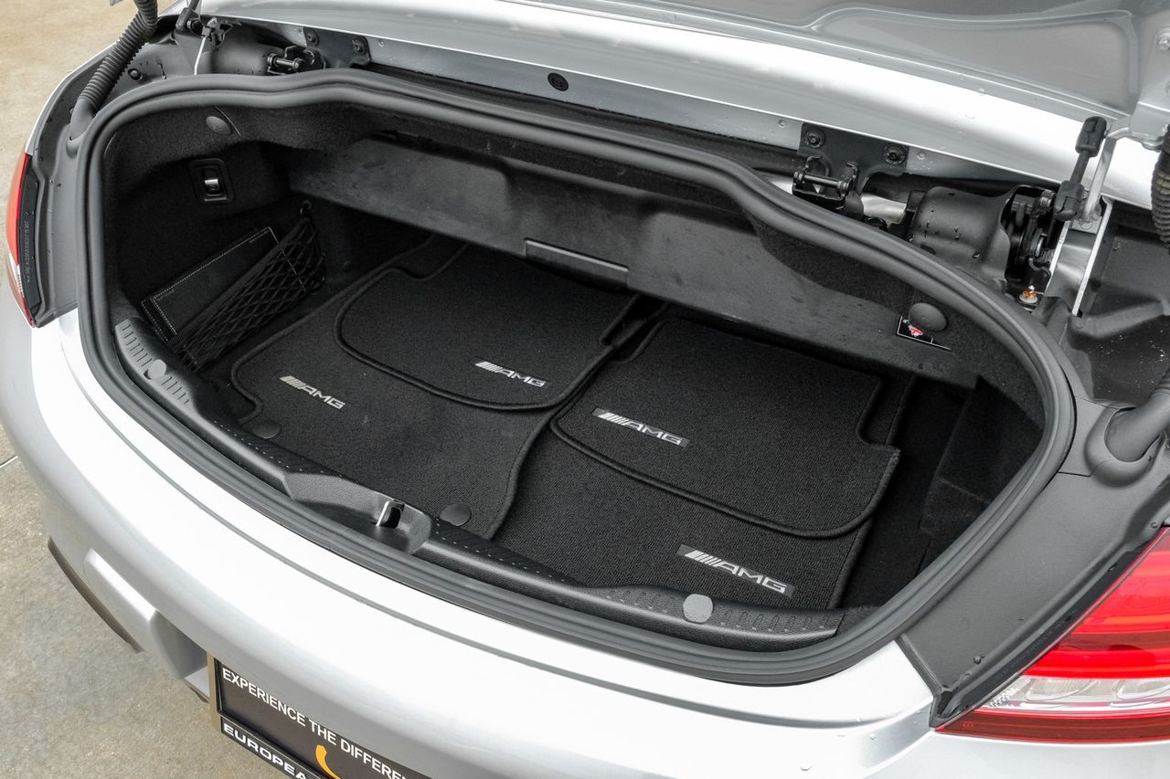 Mercedes-Benz C-Class Vehicle Main Gallery Image 47