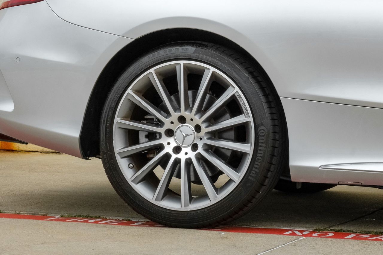 Mercedes-Benz C-Class Vehicle Main Gallery Image 50