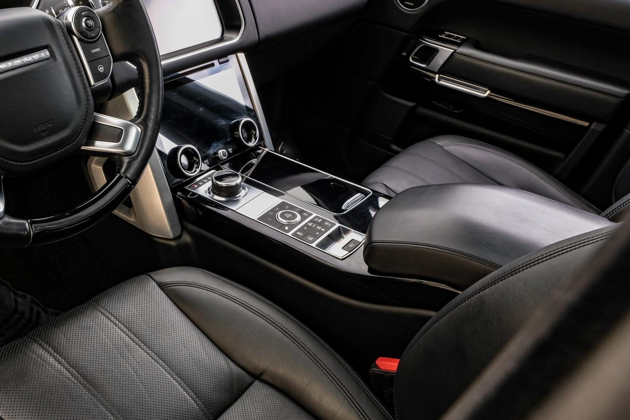 Land Rover Range Rover Vehicle Main Gallery Image 23