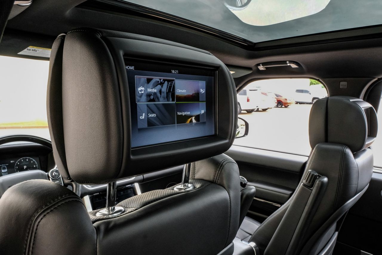 Land Rover Range Rover Vehicle Main Gallery Image 39