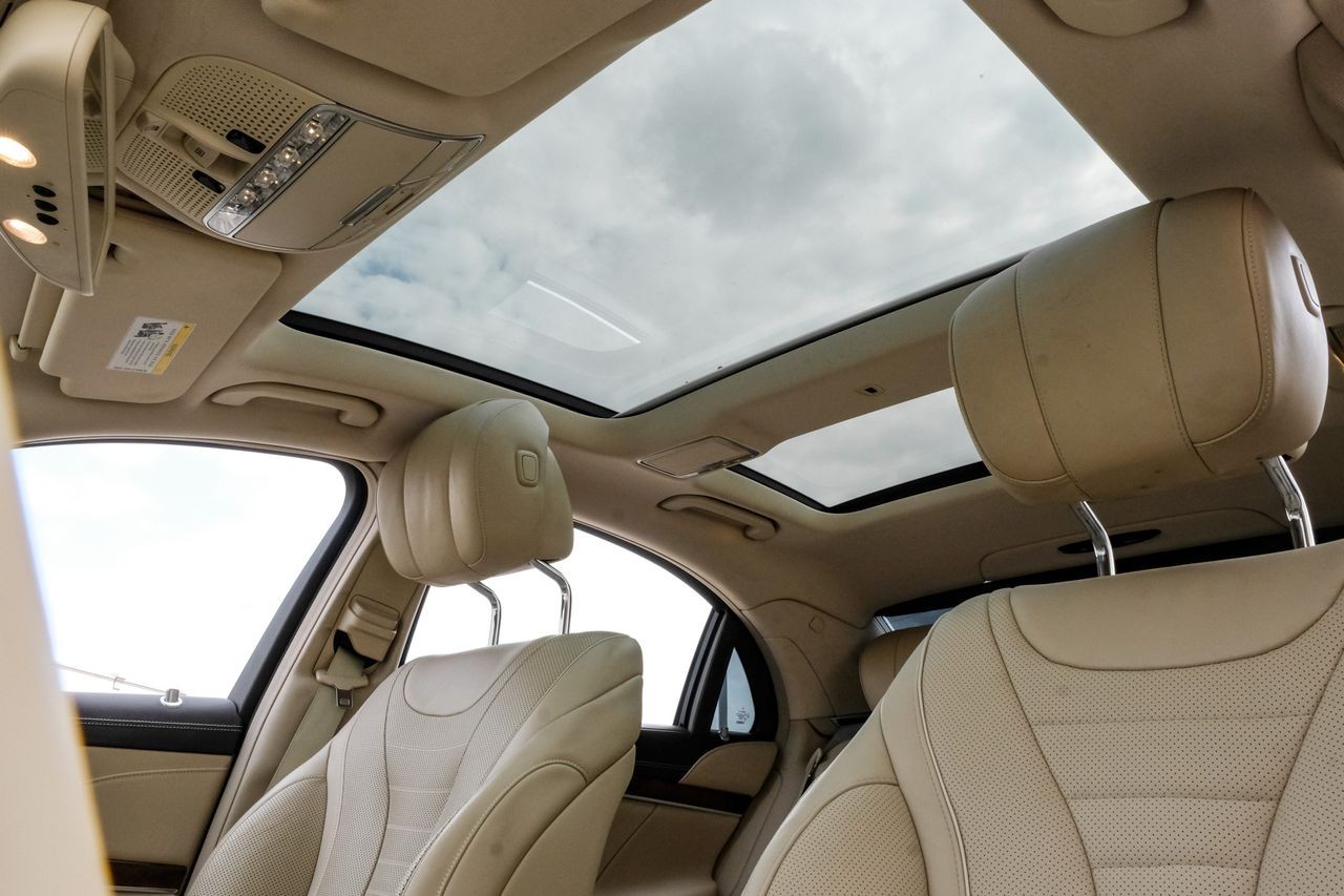 Mercedes-Benz S 550 Vehicle Main Gallery Image 05
