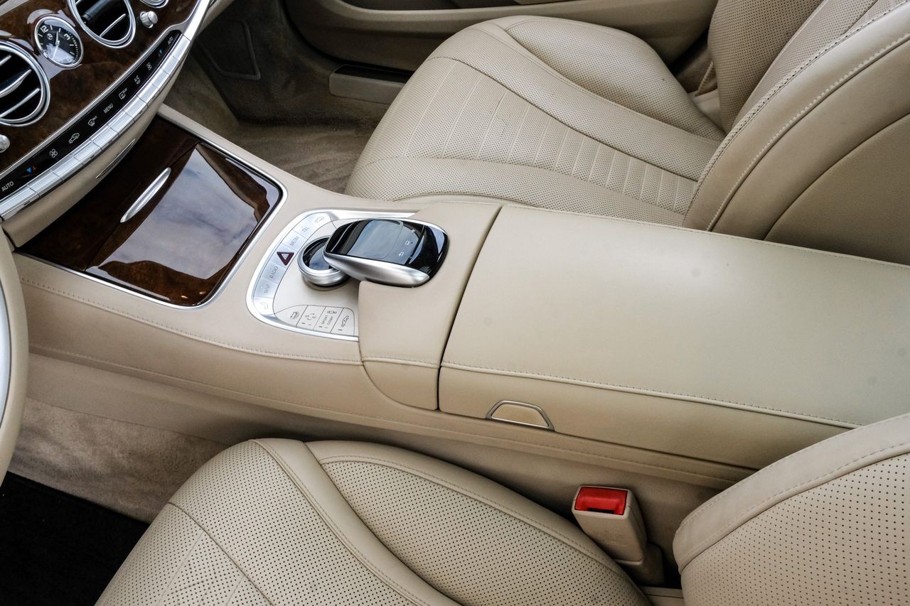 Mercedes-Benz S 550 Vehicle Main Gallery Image 26