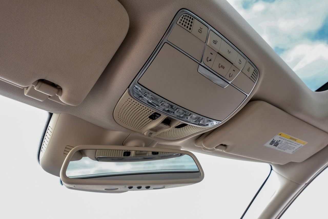 Mercedes-Benz S 550 Vehicle Main Gallery Image 33