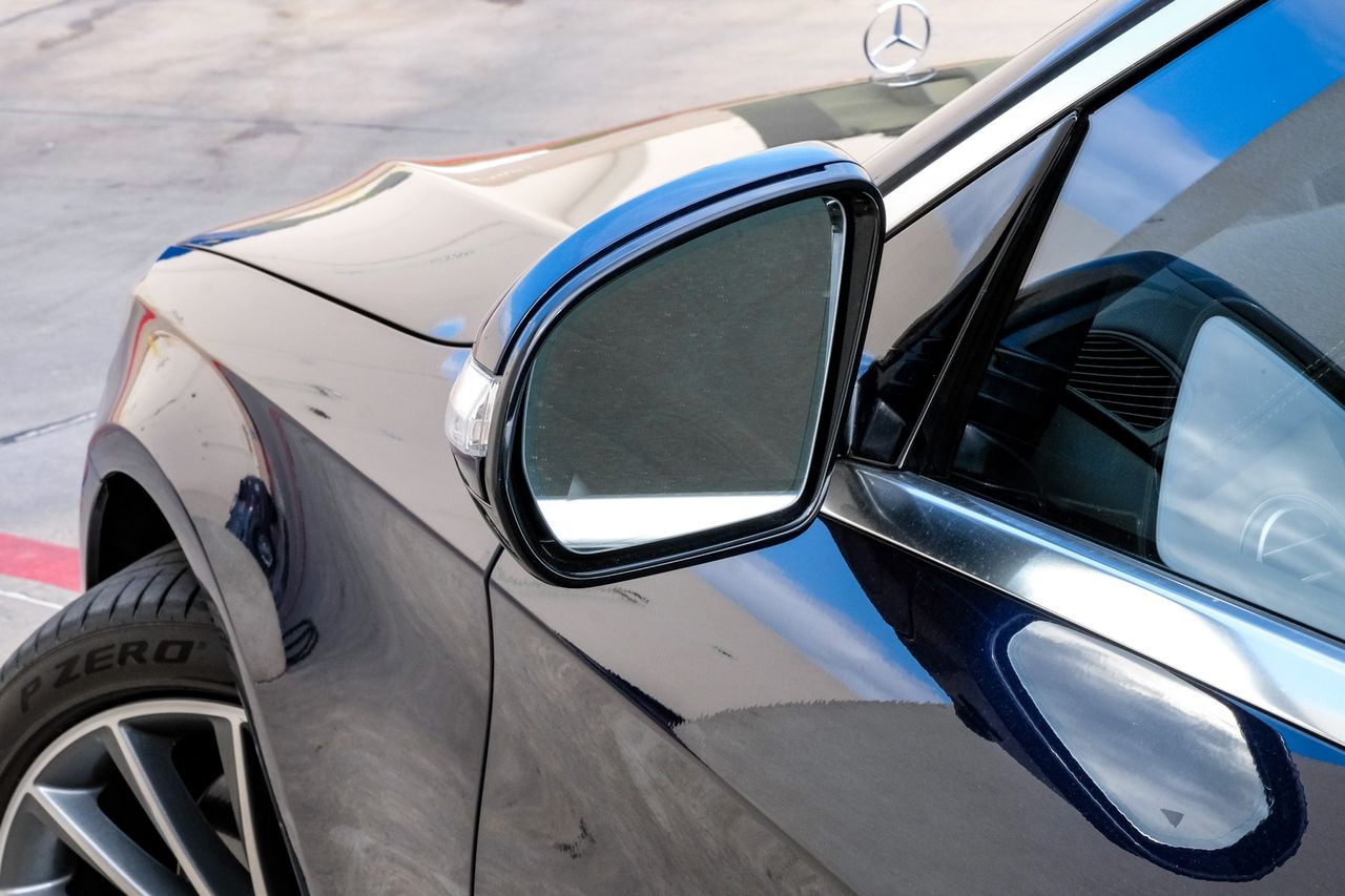 Mercedes-Benz S 550 Vehicle Main Gallery Image 42