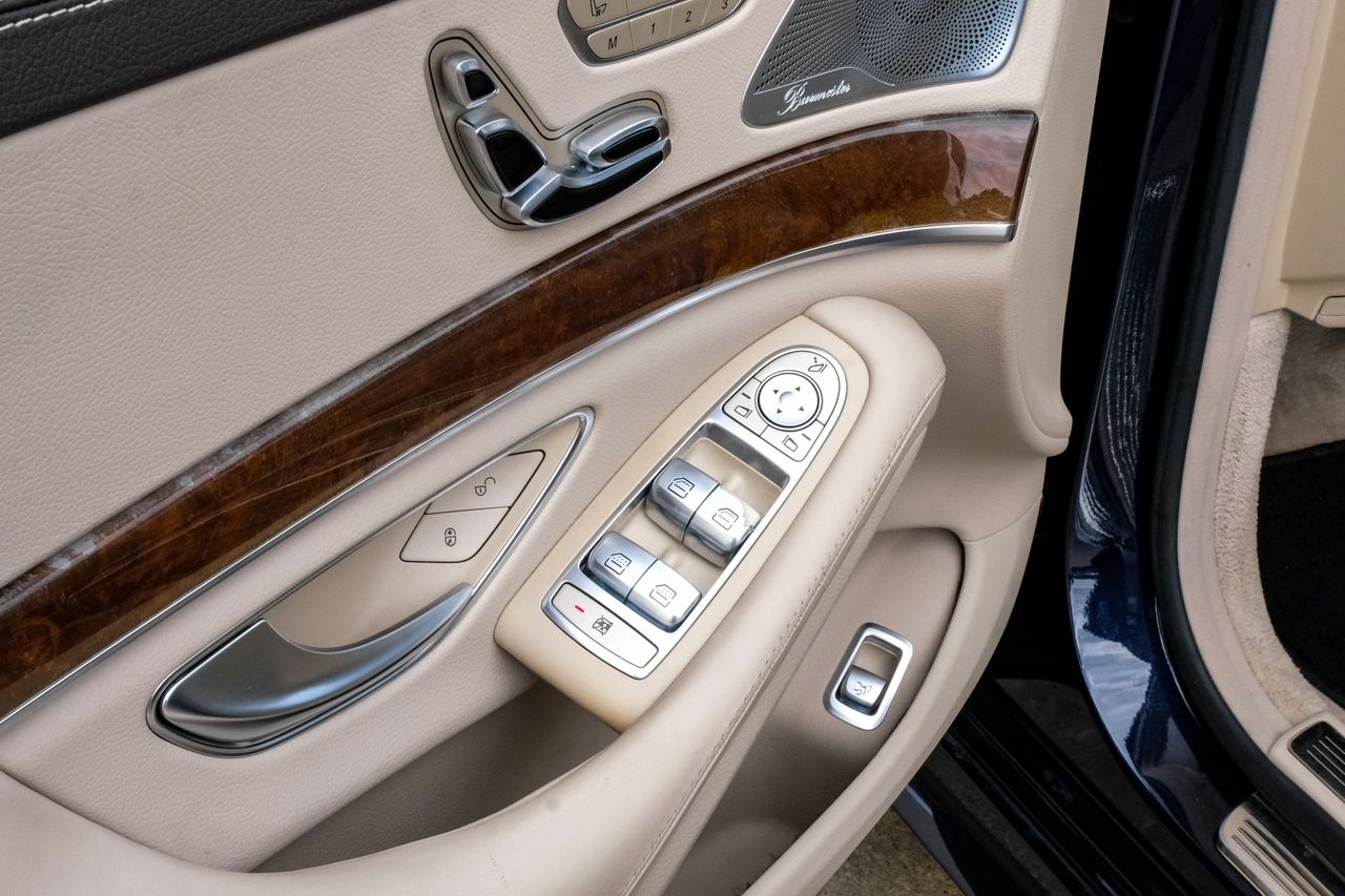 Mercedes-Benz S 550 Vehicle Main Gallery Image 44