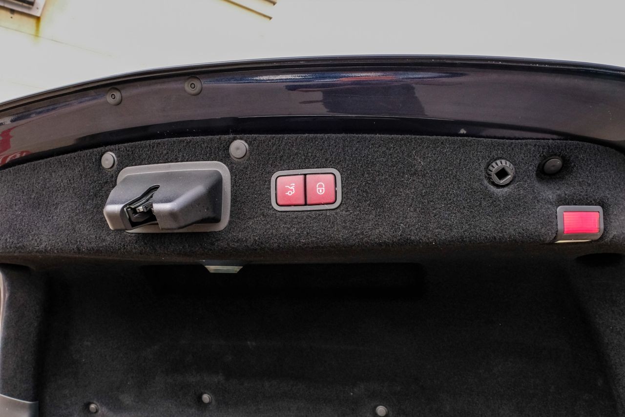 Mercedes-Benz S 550 Vehicle Main Gallery Image 56