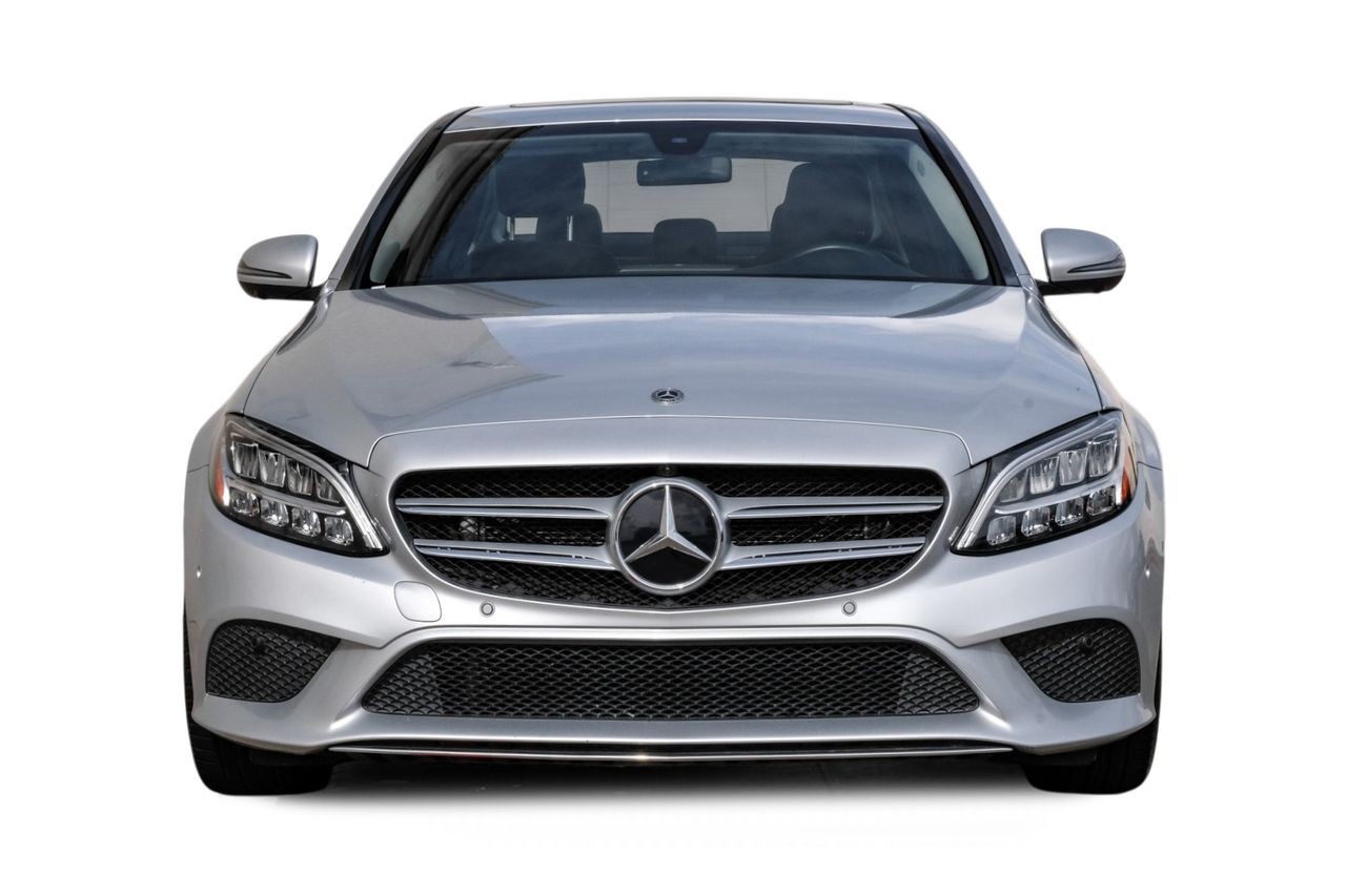 Mercedes-Benz C 300 Vehicle Main Gallery Image 06