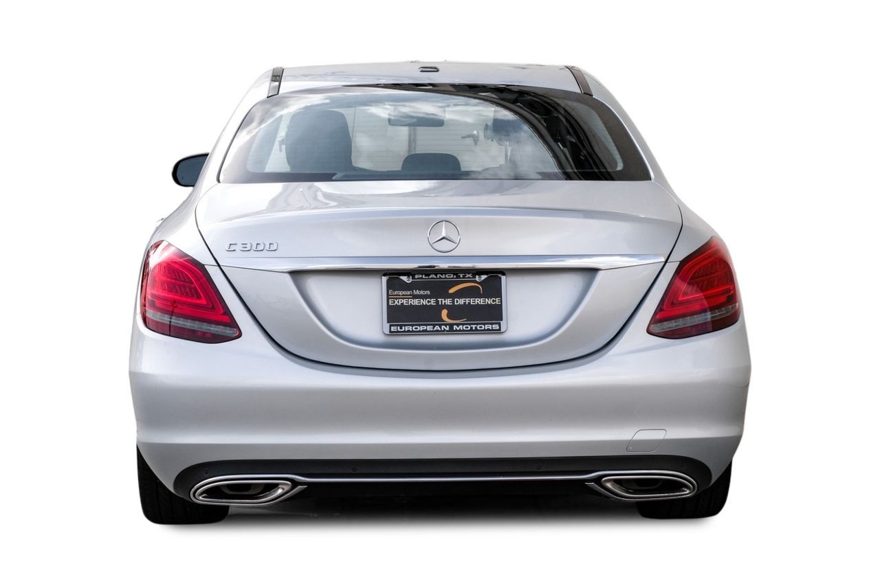 Mercedes-Benz C 300 Vehicle Main Gallery Image 10