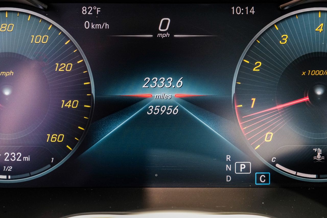 Mercedes-Benz C 300 Vehicle Main Gallery Image 21