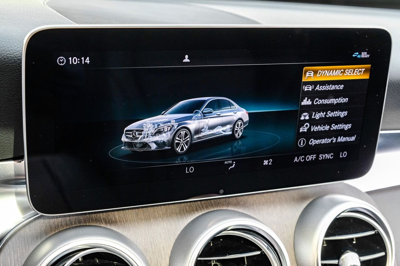 Mercedes-Benz C 300 Vehicle Main Gallery Image 30