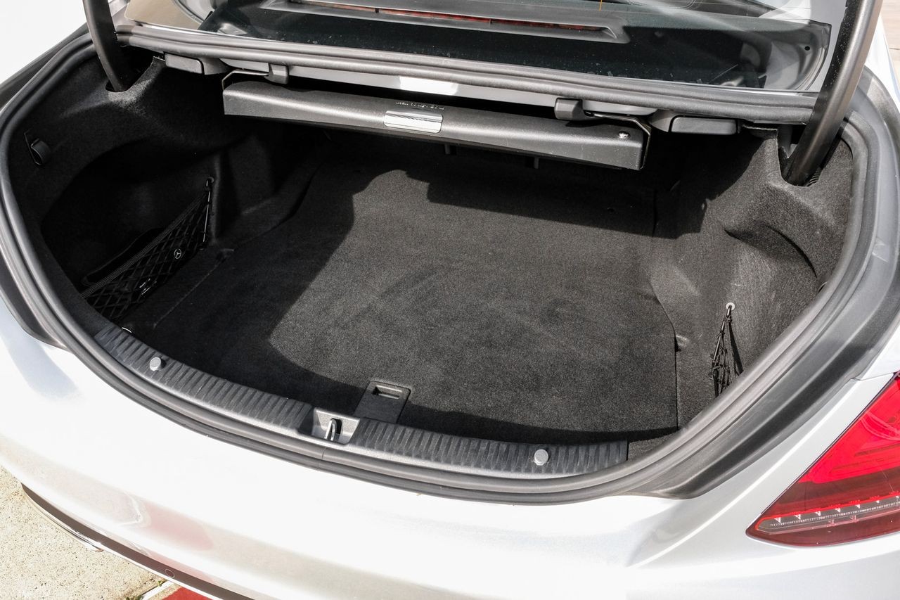 Mercedes-Benz C 300 Vehicle Main Gallery Image 50