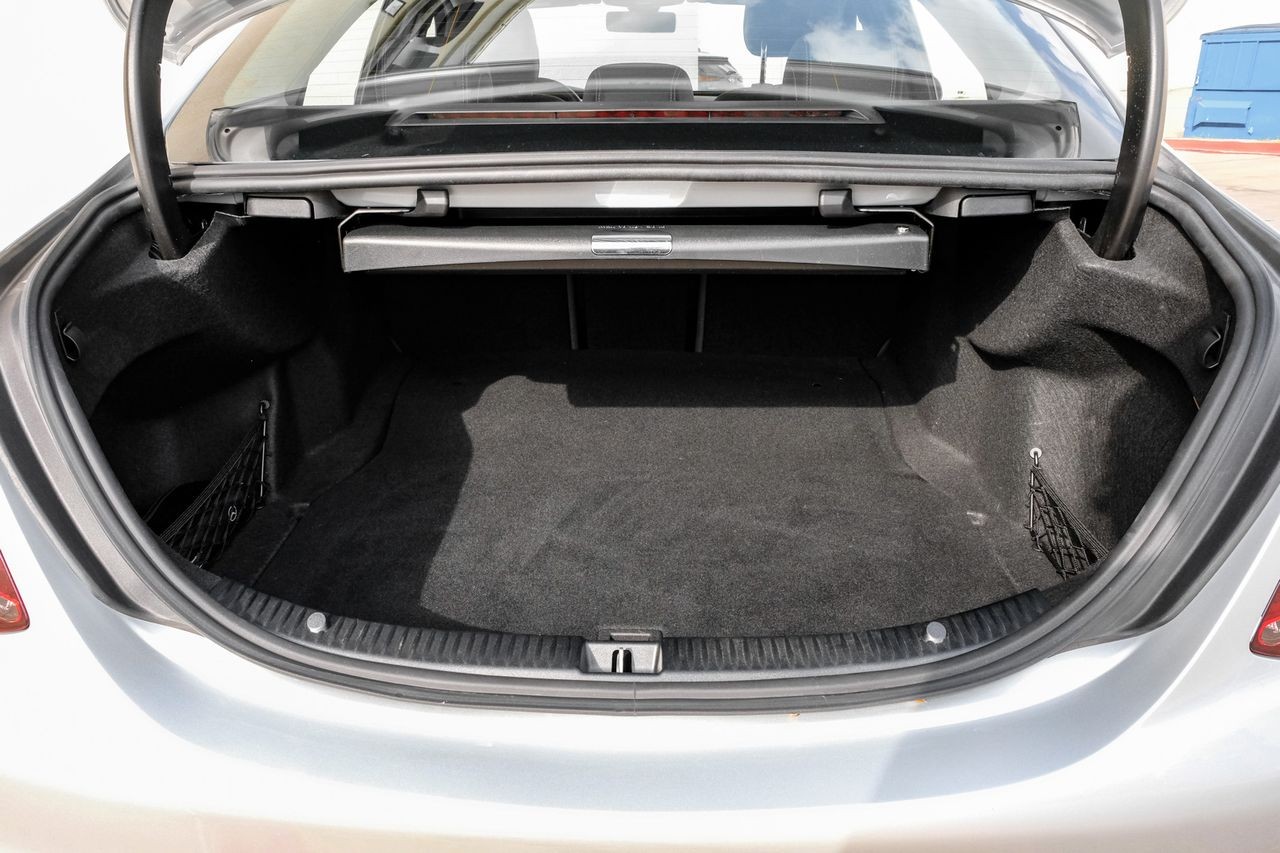 Mercedes-Benz C 300 Vehicle Main Gallery Image 51