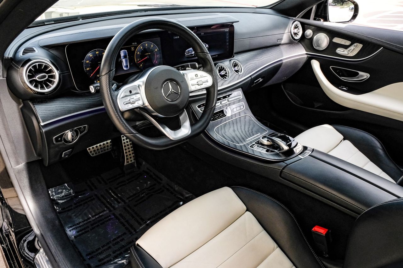 Mercedes-Benz E 450 Vehicle Main Gallery Image 03