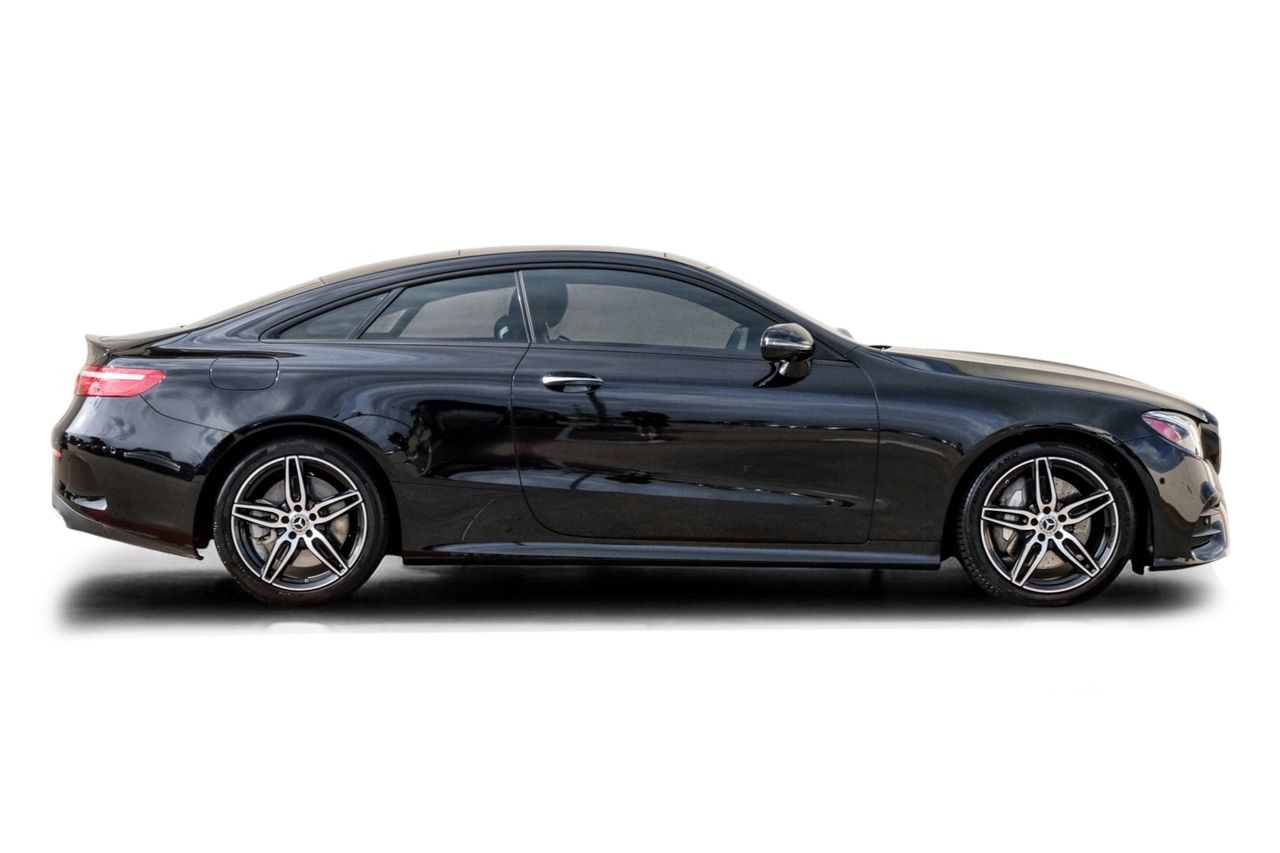 Mercedes-Benz E 450 Vehicle Main Gallery Image 08