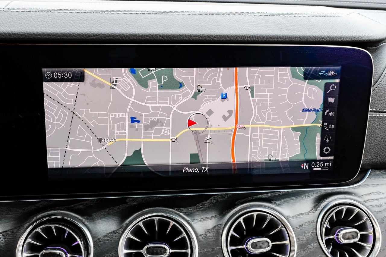 Mercedes-Benz E 450 Vehicle Main Gallery Image 20