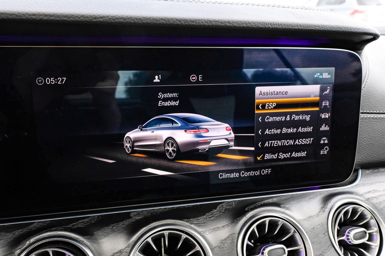 Mercedes-Benz E 450 Vehicle Main Gallery Image 30