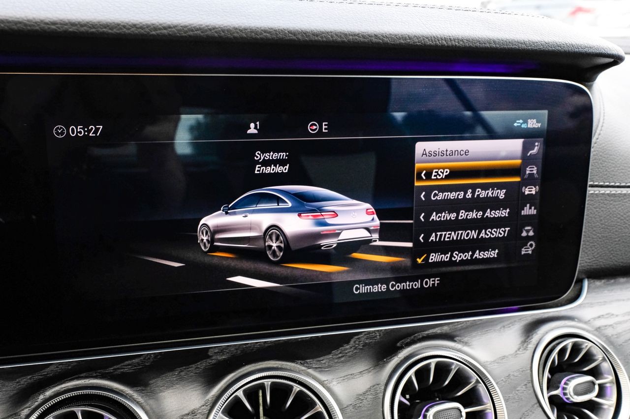 Mercedes-Benz E 450 Vehicle Main Gallery Image 31