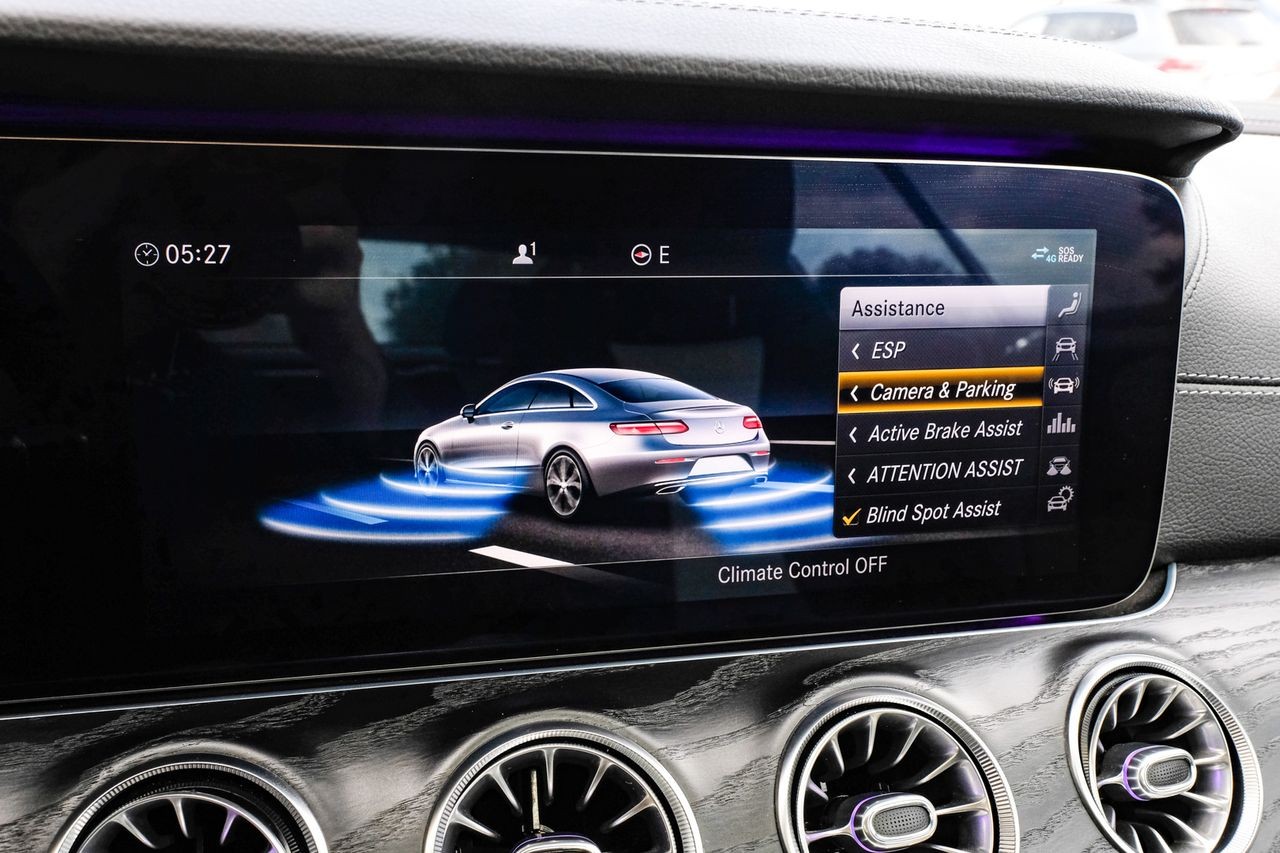 Mercedes-Benz E 450 Vehicle Main Gallery Image 32