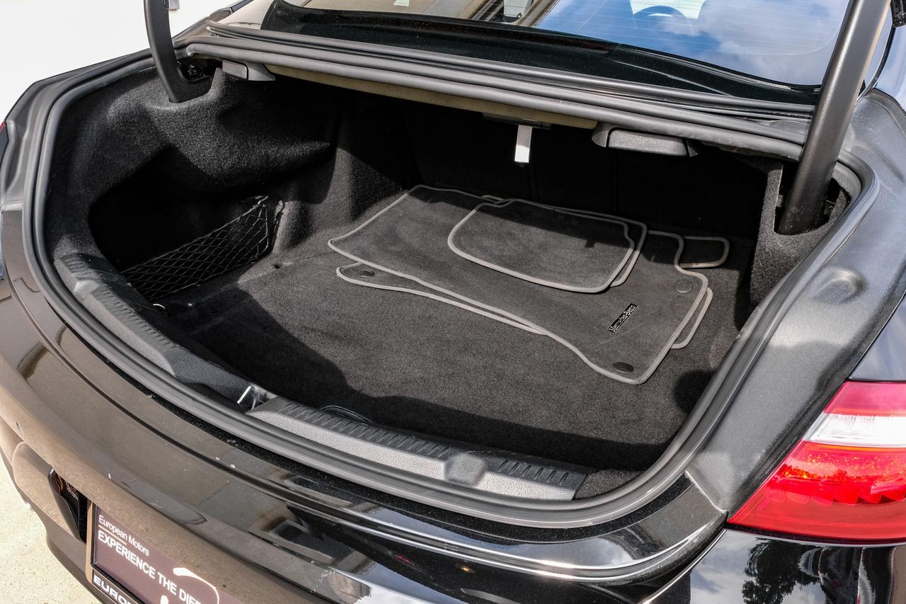 Mercedes-Benz E 450 Vehicle Main Gallery Image 49