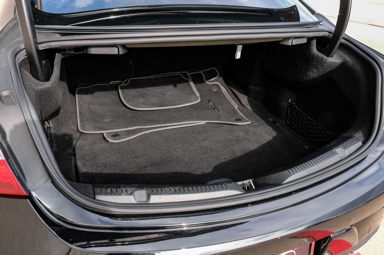 Mercedes-Benz E 450 Vehicle Main Gallery Image 50