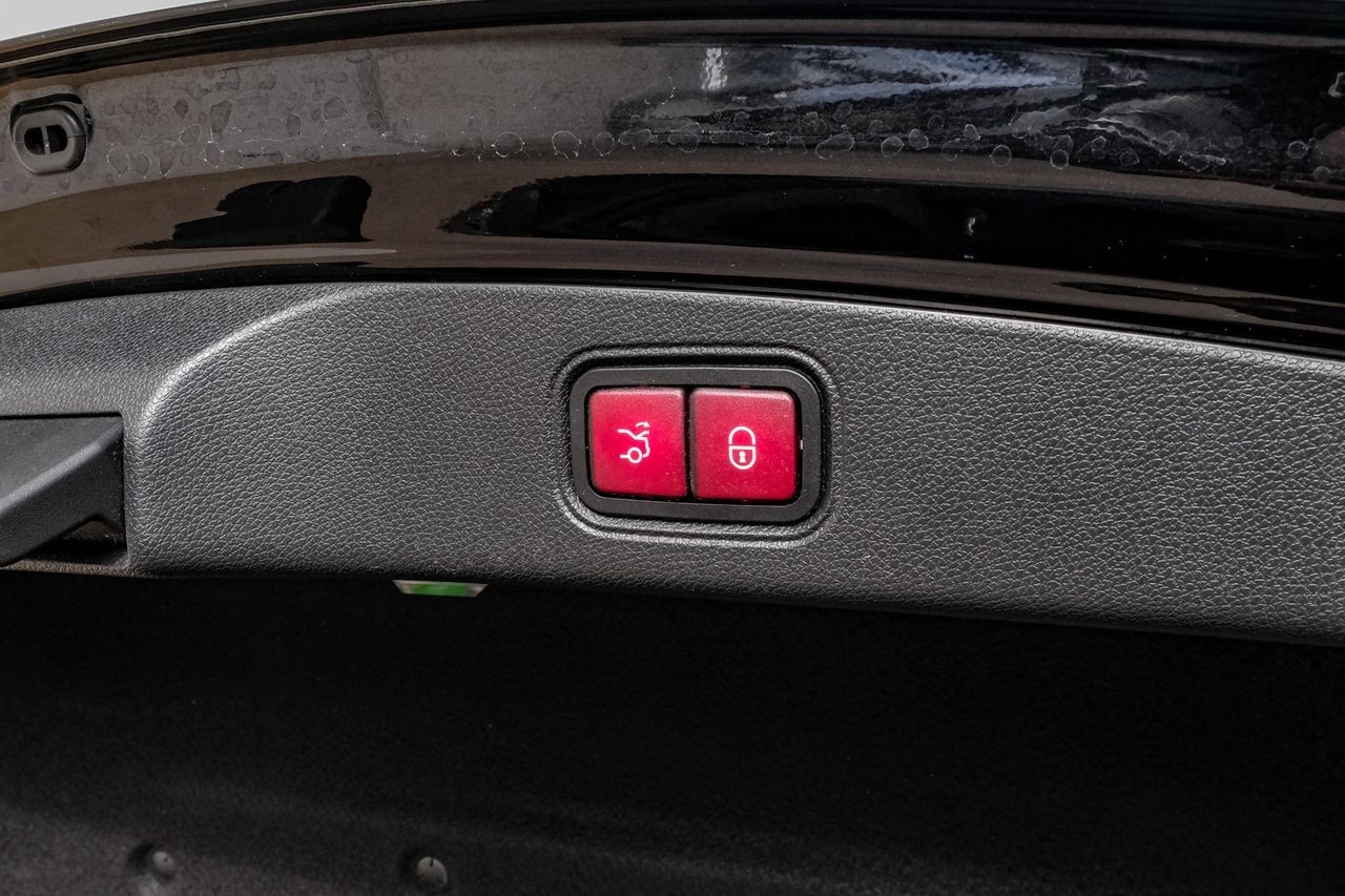 Mercedes-Benz E 450 Vehicle Main Gallery Image 51