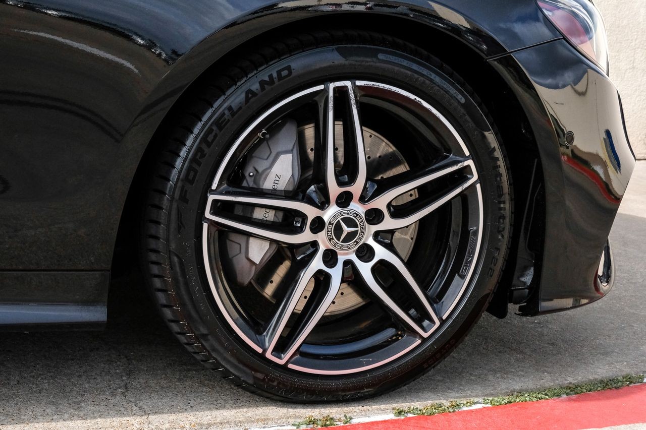 Mercedes-Benz E 450 Vehicle Main Gallery Image 53