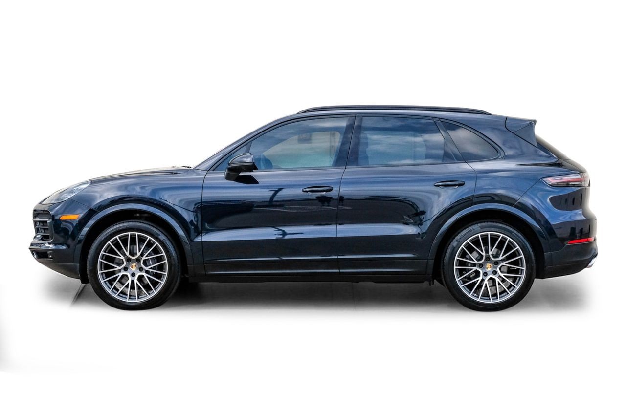 Porsche Cayenne Vehicle Main Gallery Image 12
