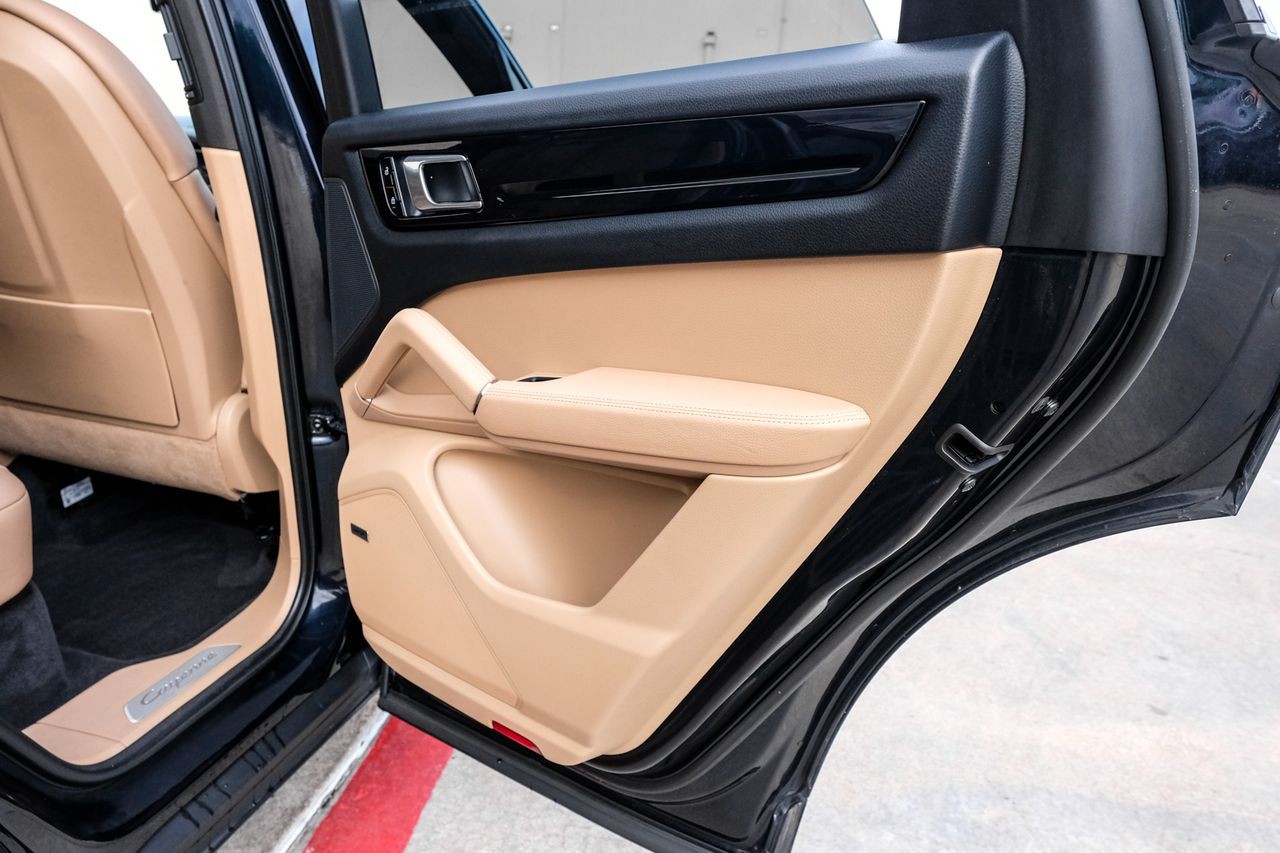 Porsche Cayenne Vehicle Main Gallery Image 53