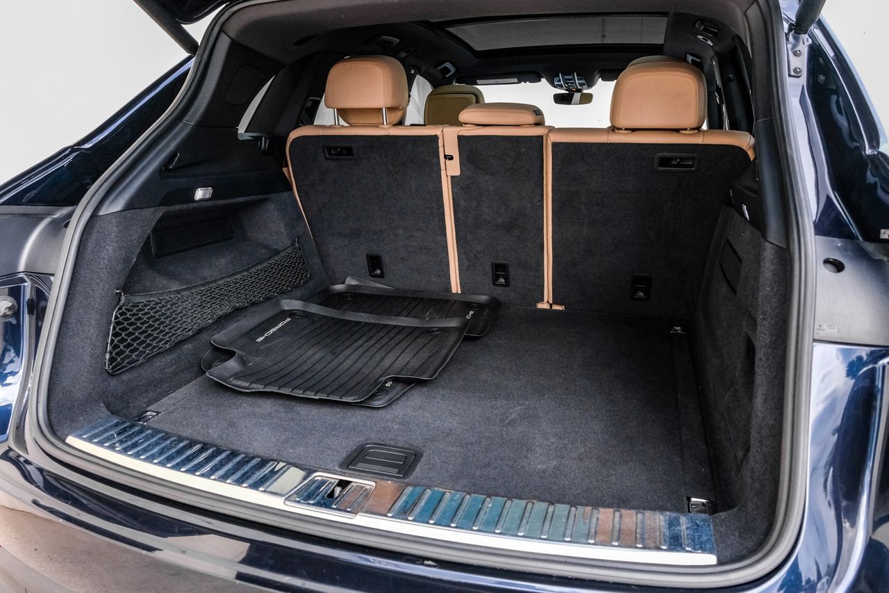 Porsche Cayenne Vehicle Main Gallery Image 56