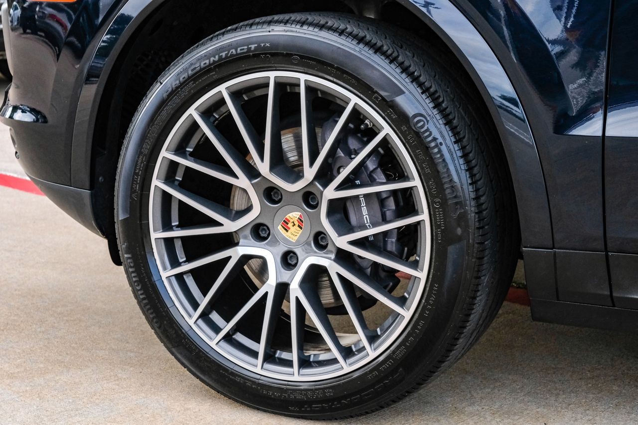 Porsche Cayenne Vehicle Main Gallery Image 62