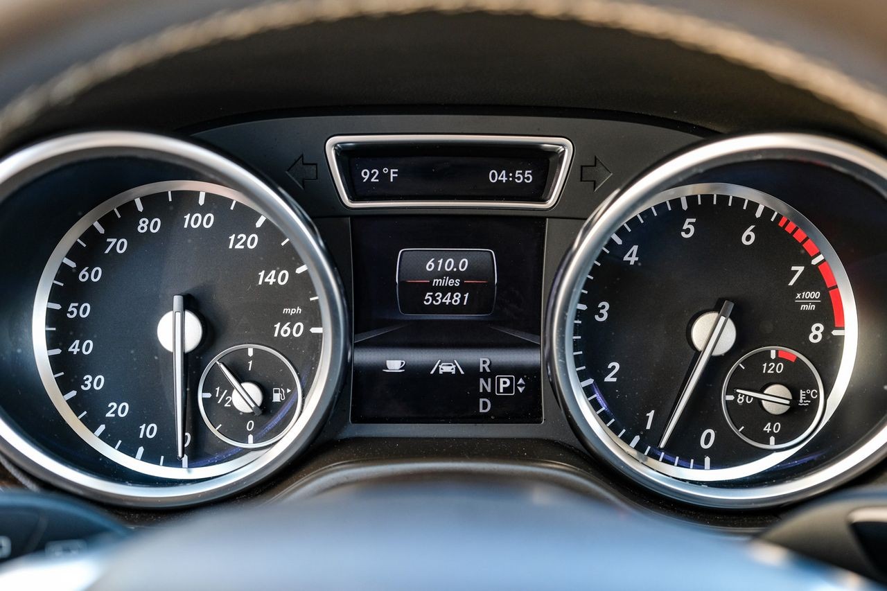 Mercedes-Benz M-Class Vehicle Main Gallery Image 28