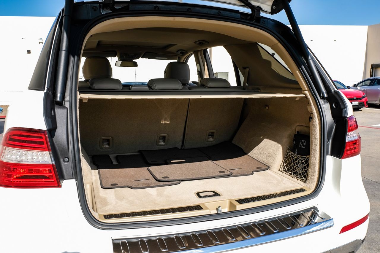 Mercedes-Benz M-Class Vehicle Main Gallery Image 47