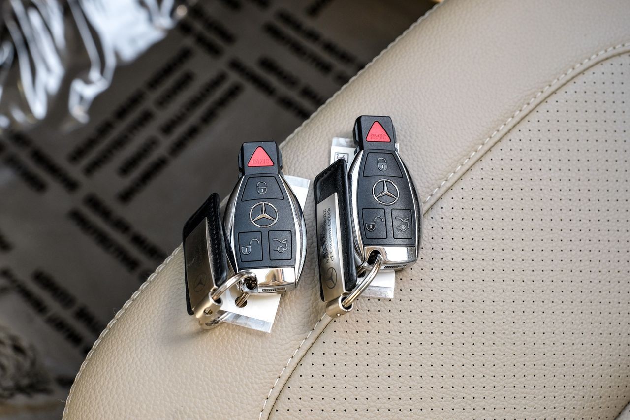 Mercedes-Benz M-Class Vehicle Main Gallery Image 52