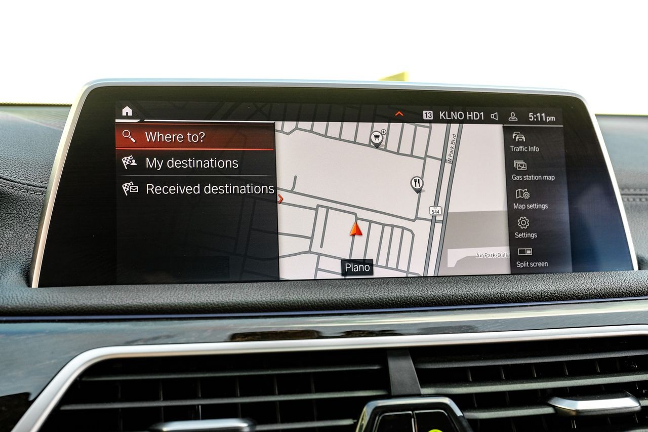 BMW 7 Series Vehicle Main Gallery Image 20