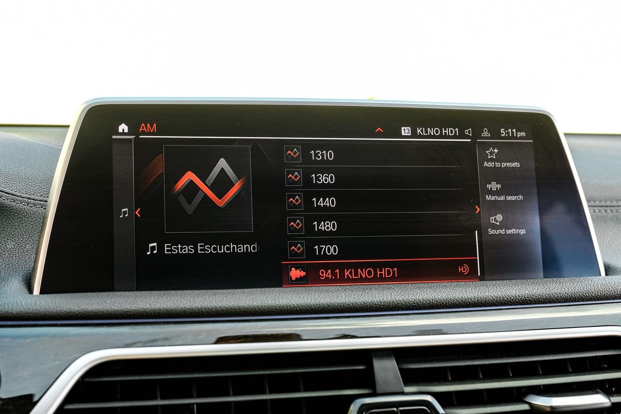 BMW 7 Series Vehicle Main Gallery Image 27