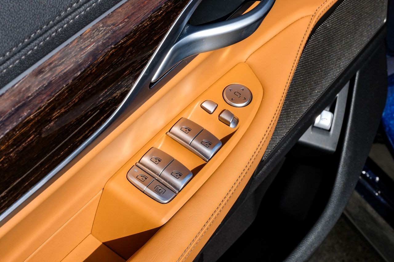 BMW 7 Series Vehicle Main Gallery Image 41