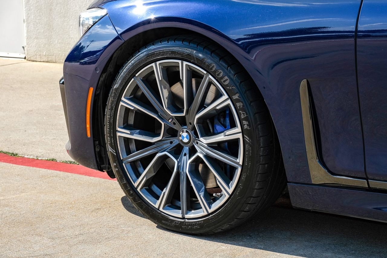 BMW 7 Series Vehicle Main Gallery Image 51