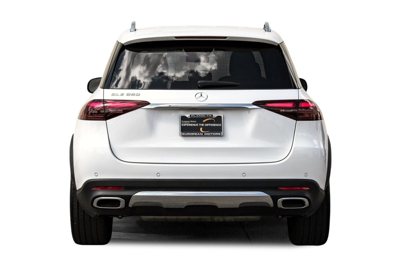 Mercedes-Benz GLE Vehicle Main Gallery Image 10