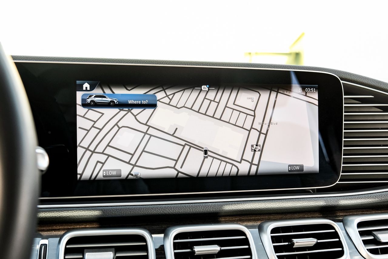 Mercedes-Benz GLE Vehicle Main Gallery Image 20