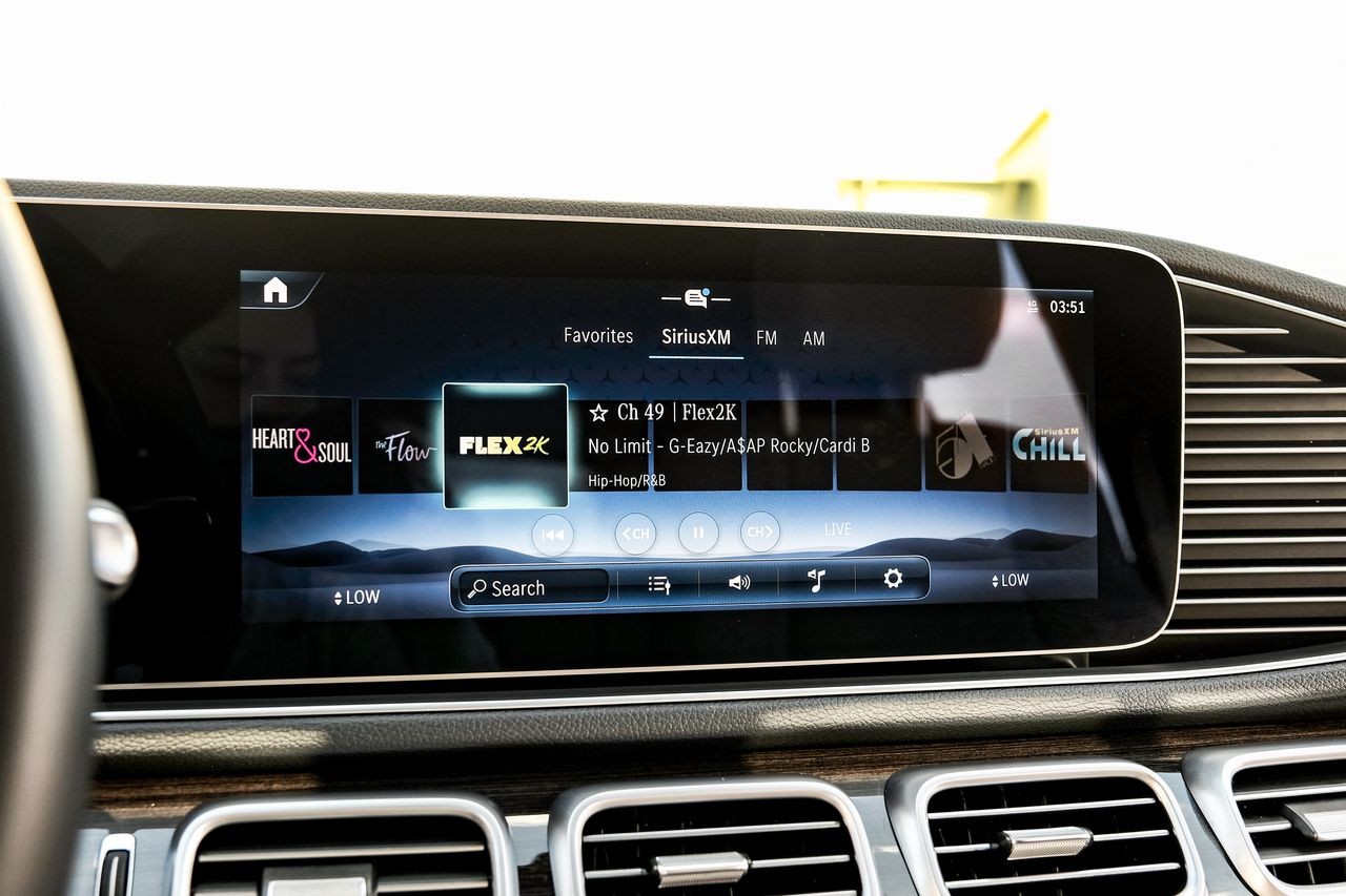 Mercedes-Benz GLE Vehicle Main Gallery Image 29