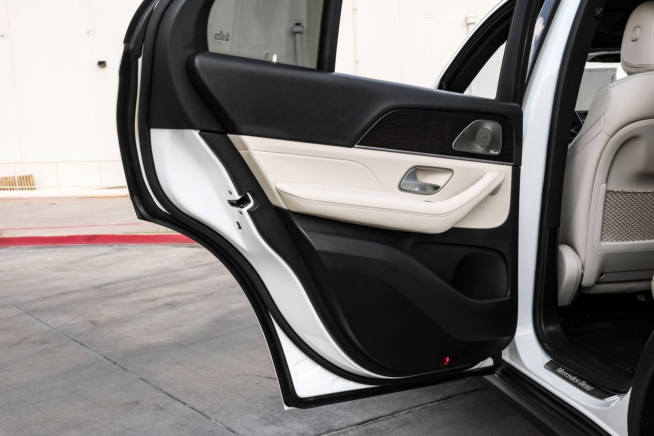 Mercedes-Benz GLE Vehicle Main Gallery Image 44