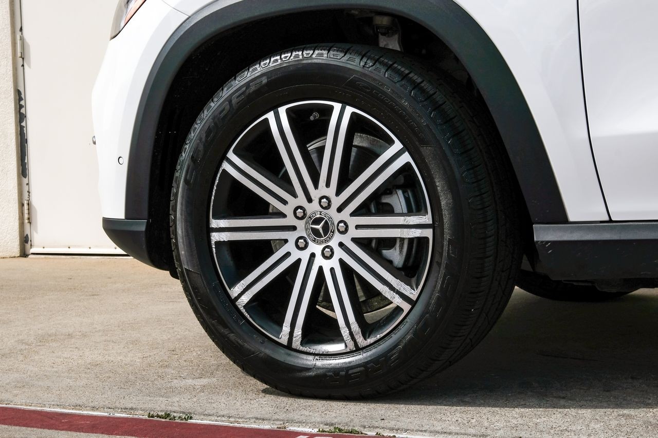 Mercedes-Benz GLE Vehicle Main Gallery Image 53