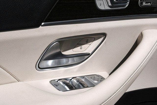 Mercedes-Benz GLE Vehicle Main Gallery Image 42