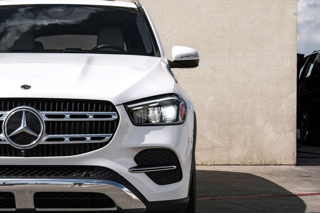 Mercedes-Benz GLE Vehicle Main Gallery Image 46