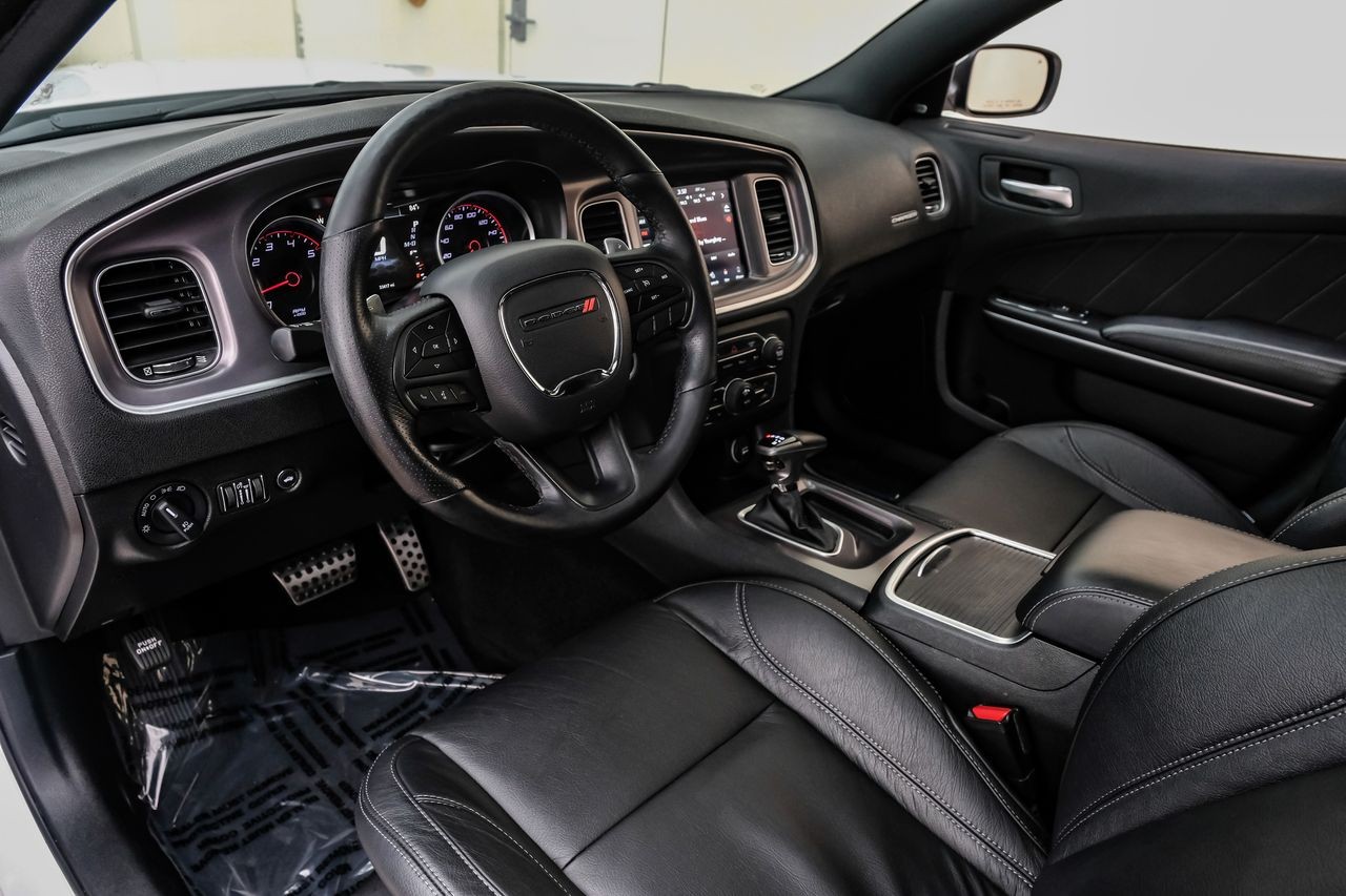 Dodge Charger Vehicle Main Gallery Image 03