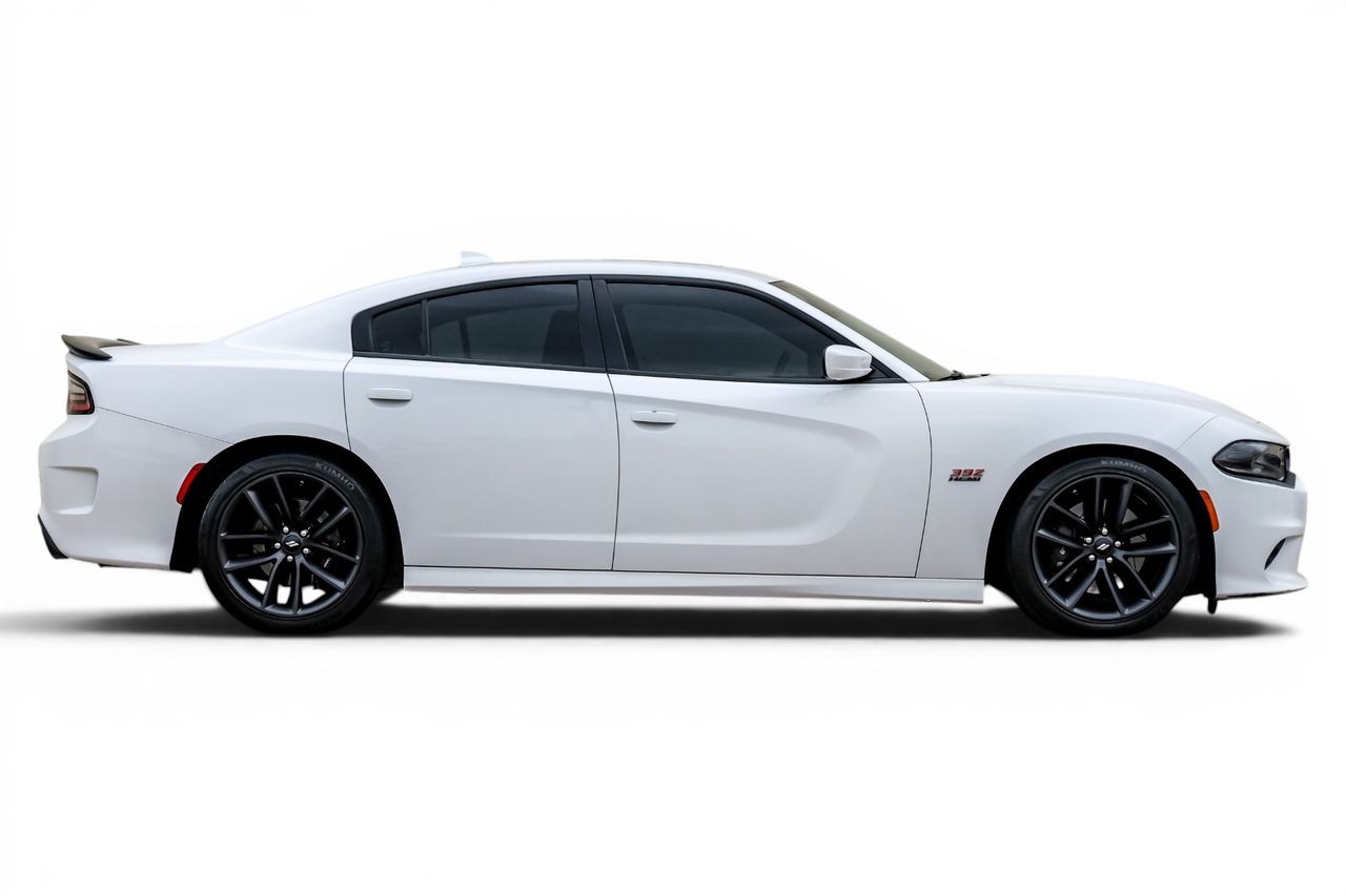 Dodge Charger Vehicle Main Gallery Image 08