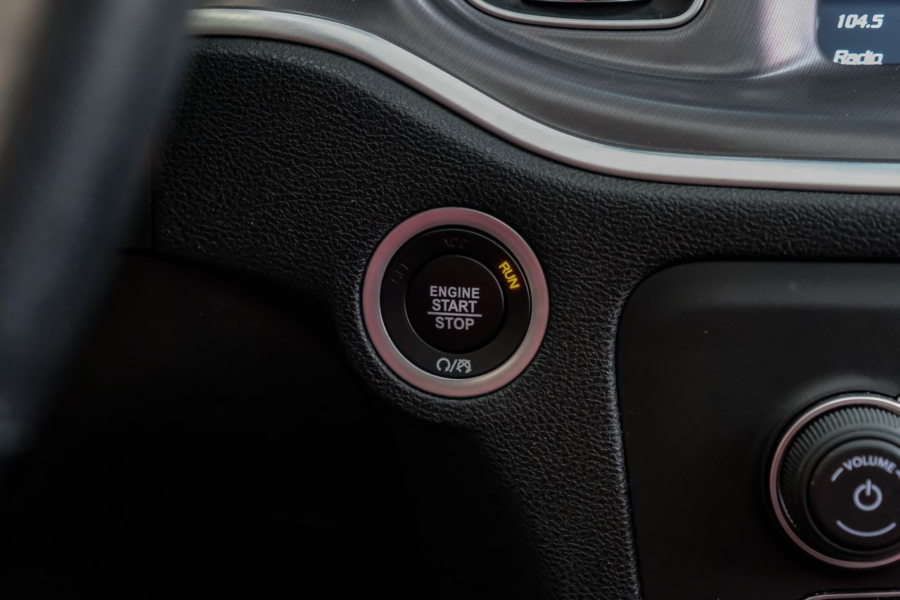 Dodge Charger Vehicle Main Gallery Image 22