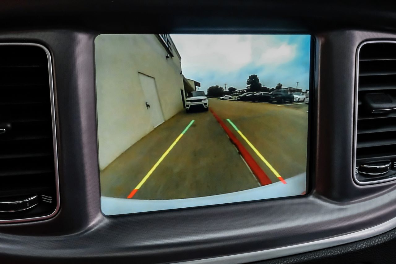 Dodge Charger Vehicle Main Gallery Image 24