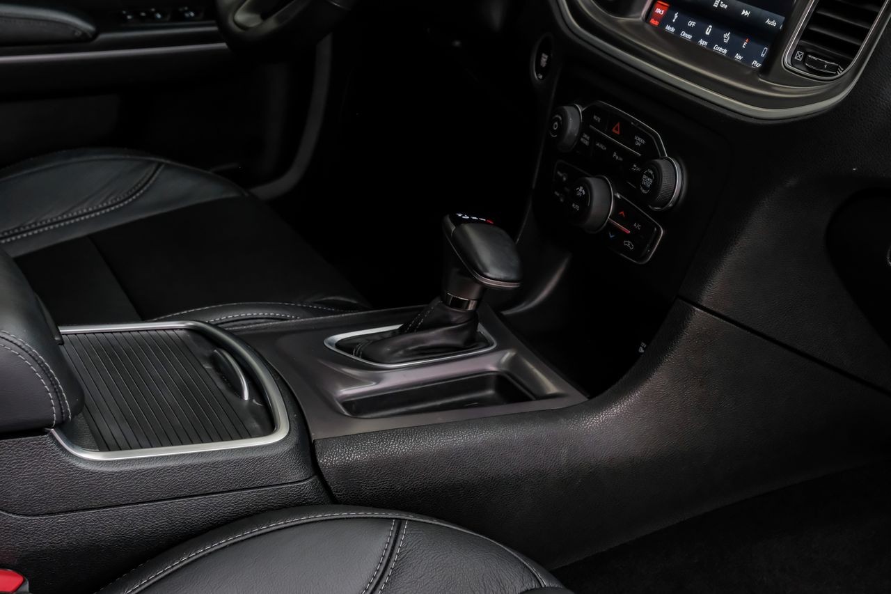 Dodge Charger Vehicle Main Gallery Image 26