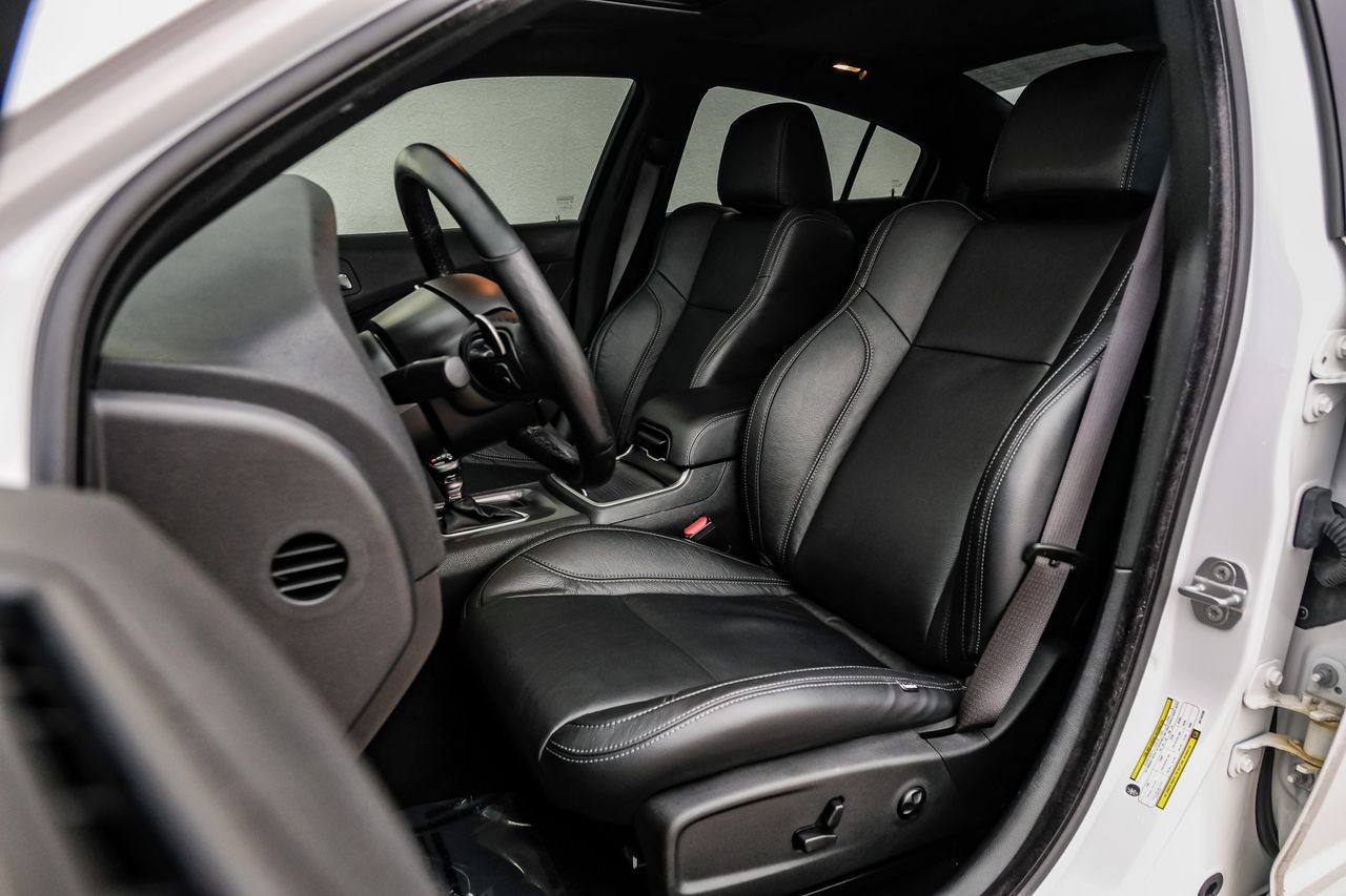 Dodge Charger Vehicle Main Gallery Image 38